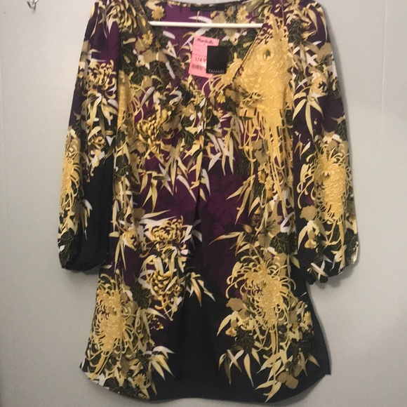 Tahari Tops - Tahari top. Sz S